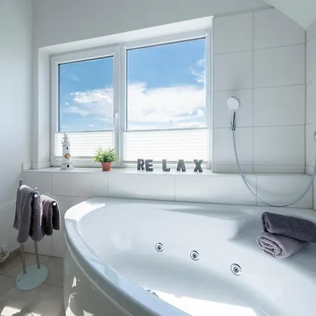 Maisonette Fewo Ostseeflair By Seeblick Ferien, Direkte Wasserlage, E-ladesaeule *