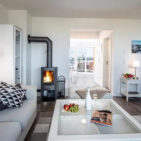 Maisonette Fewo Ostseeflair By Seeblick Ferien, Direkte Wasserlage, E-ladesaeule דירה
